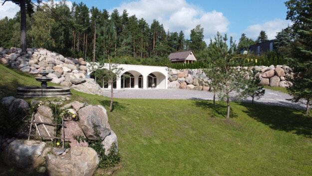 Korsvalvsbostad i Pärnu